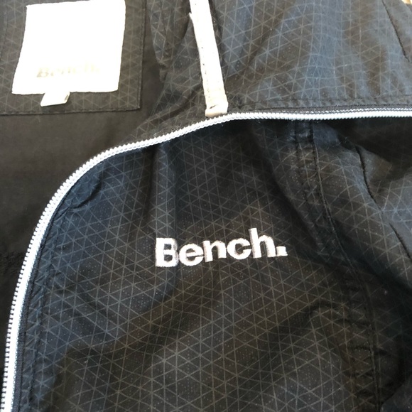 Bench Jacket - Picture 3 of 4